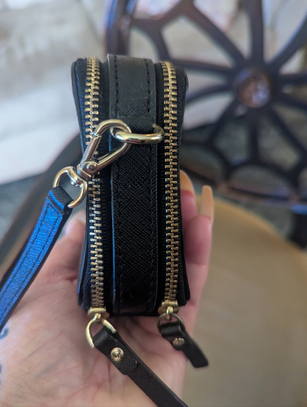 kate spade black saffiano crossbody wallet - Picture 2 of 5